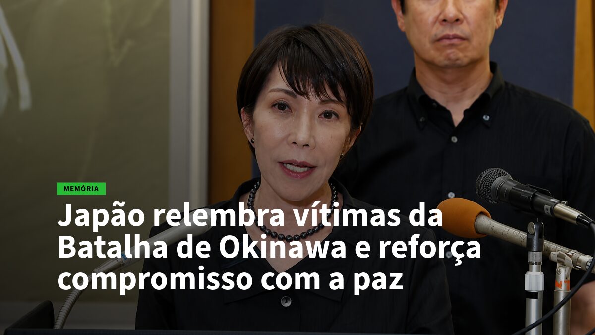 24 - Japão - Empregos no Japão Mulher japonesa em coletiva de imprensa, falando sobre as vítimas da Batalha de Okinawa e a paz.