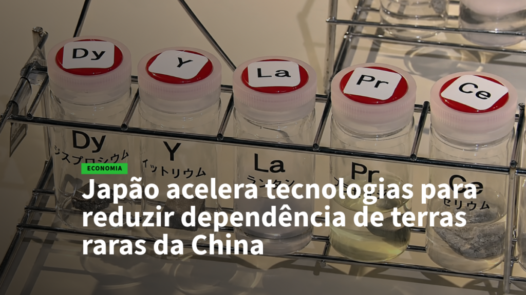 Laboratory jars labeled Dy, Y, La, Pr, Ce on a rack, with a bold Portuguese headline about Japan speeding up rare-earth tech to cut China dependence (Economia).